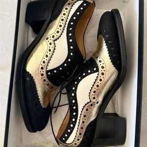 Chic Black and Gold Women's Brogue Loafers